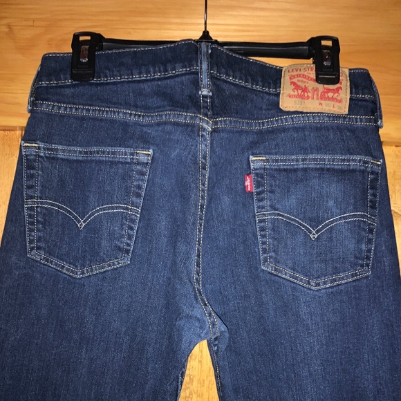 Levi 513  Straight Leg Jean - Picture 3 of 3